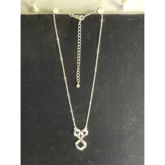 Vintage Avon SAQ signed Double Chain ‘Y’ Necklace geometric Pendant 2006 White - Picture 3 of 15